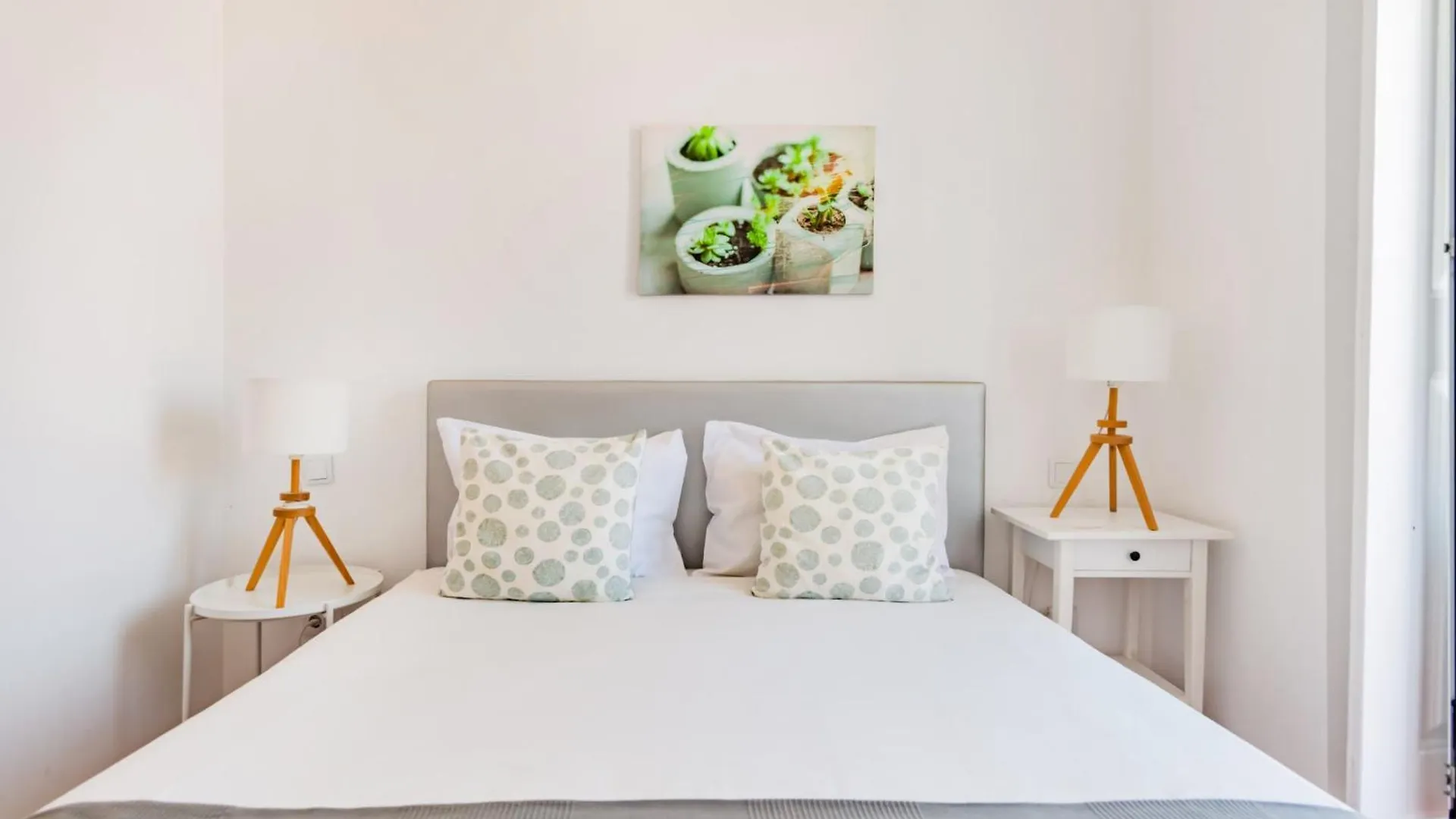 Olarias Terrace Lisbon Apartment Portugal